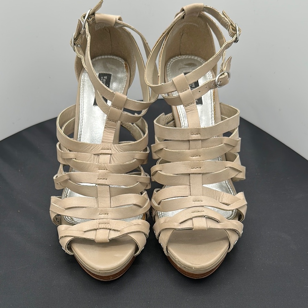 White House Black Market Elegant Beige Strappy Women's Sandals-Like New